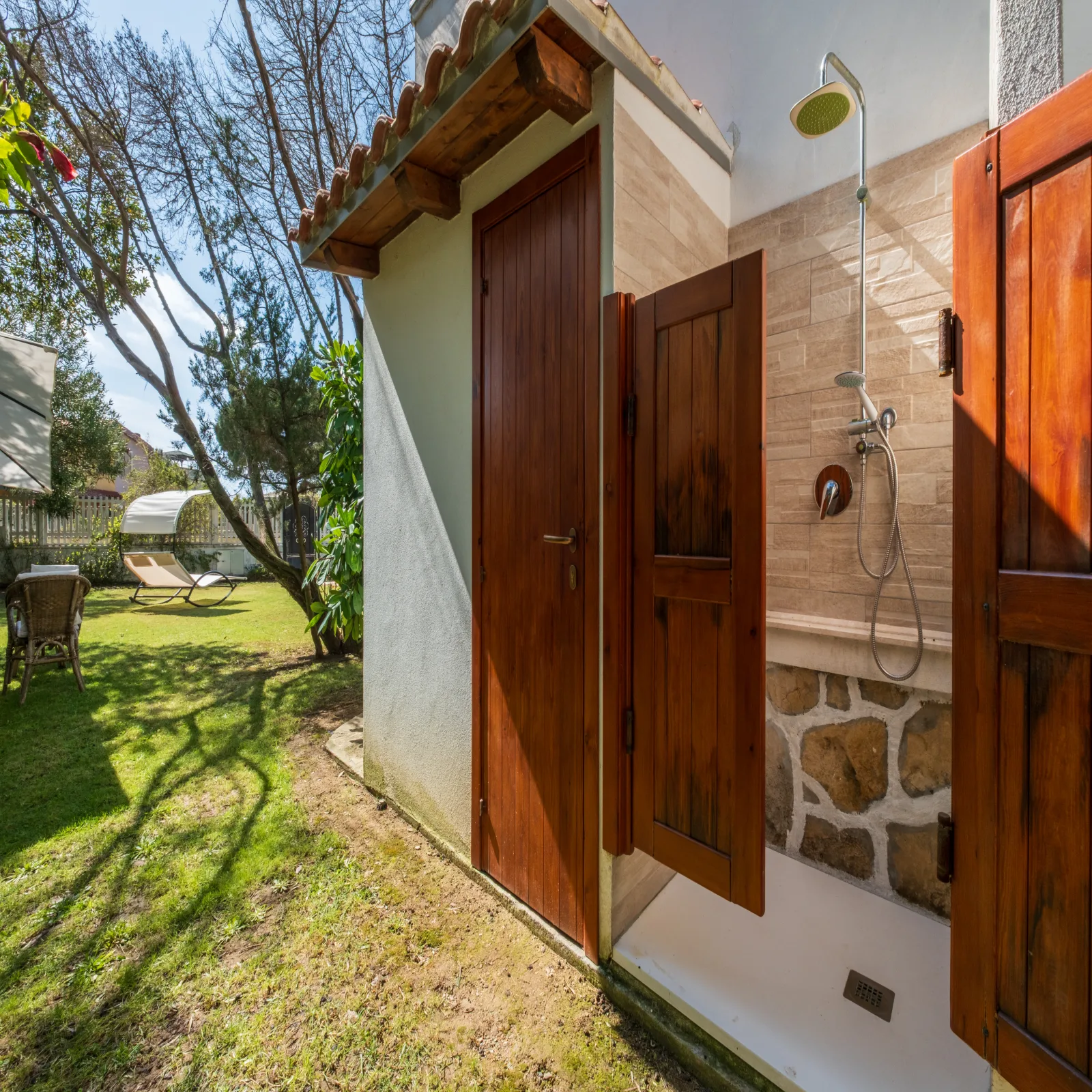 [Splendida villa] giardino privato•spiaggia di fronte•parcheggio - foto 41